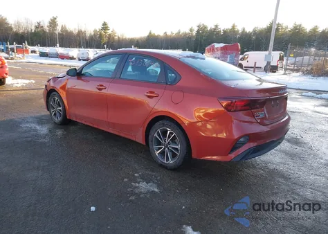2024 Kia Forte Lxs z USA, uszkodzony, nr VIN 3KPF24AD0RE697364